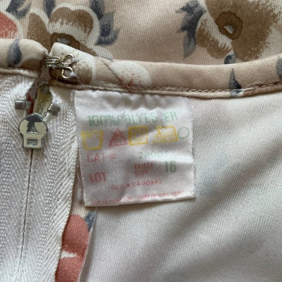 𝅺VINTAGE | 90s Floral Flutter Sleeve Dress - Picture 7 of 12